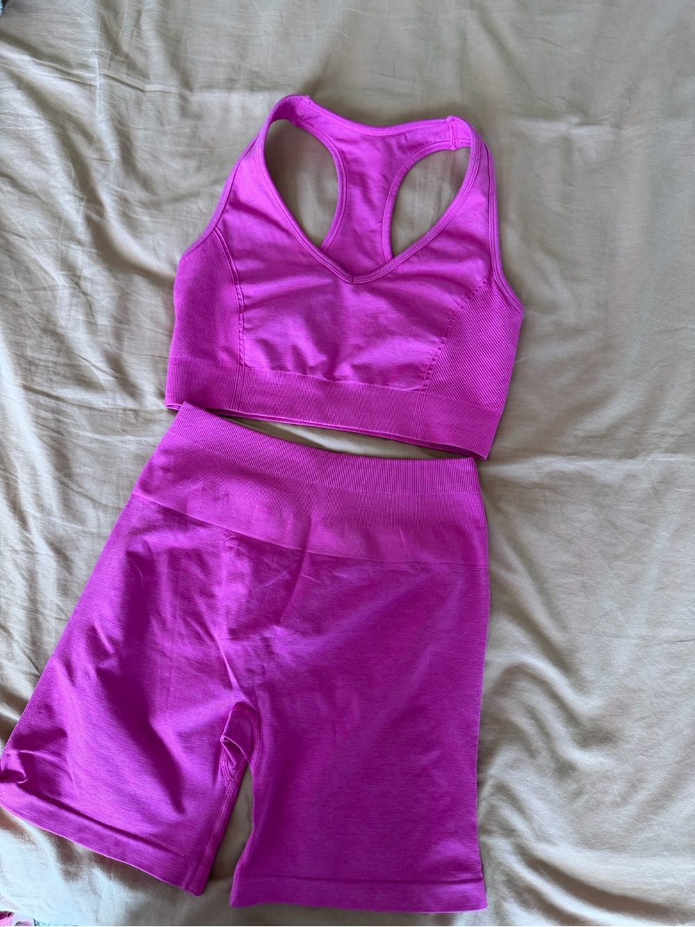 Seamless Racerback Sports Bra & High-Waist Bike Shorts Set - Bright Magenta